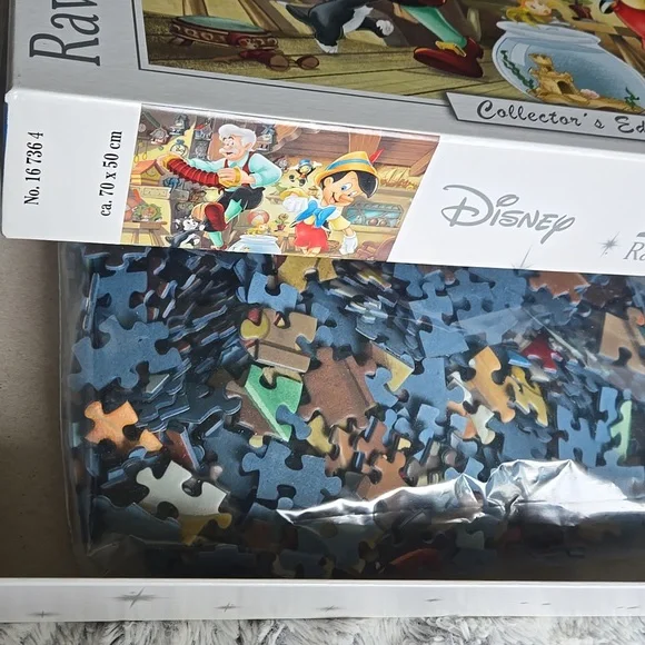 Disney Collector's Edition Ravensburger Pinocchio Puzzle 1000 Pieces - Picture 3 of 5